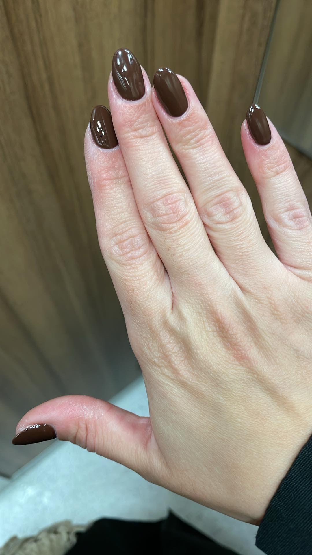 Chocoladebruine amandelnagels